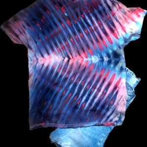 Tie Dye Horizontal V